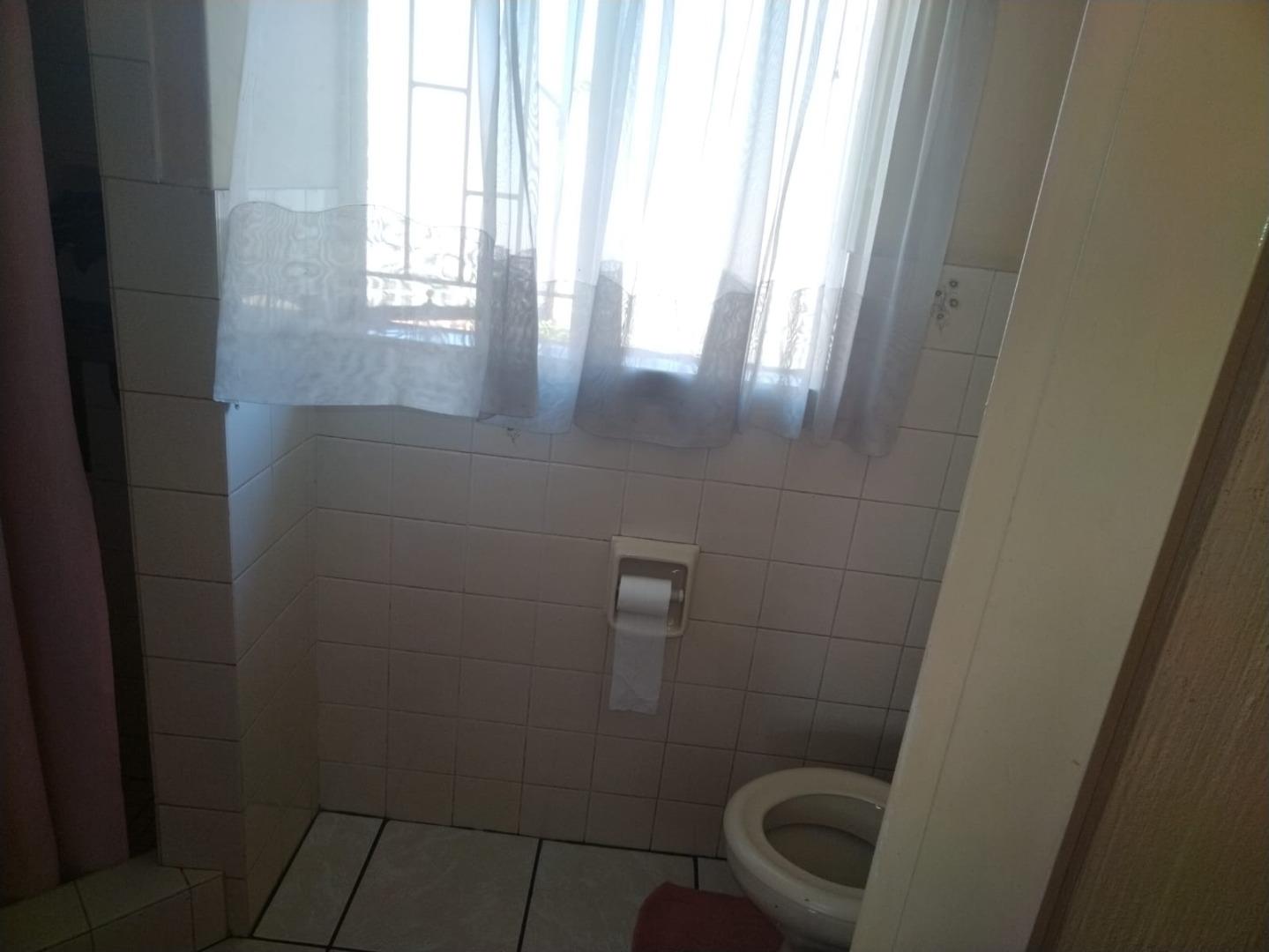 700893_WhatsApp